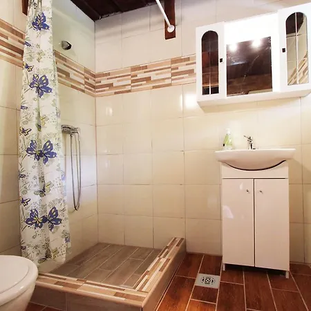 Guest house Lugas Vendeghaz 2*